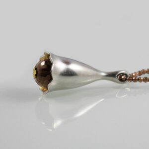 Kelchanhänger "Rauch" an facettierter Perlenkette, 935 Silber, teilvergoldet, Rauchquarz