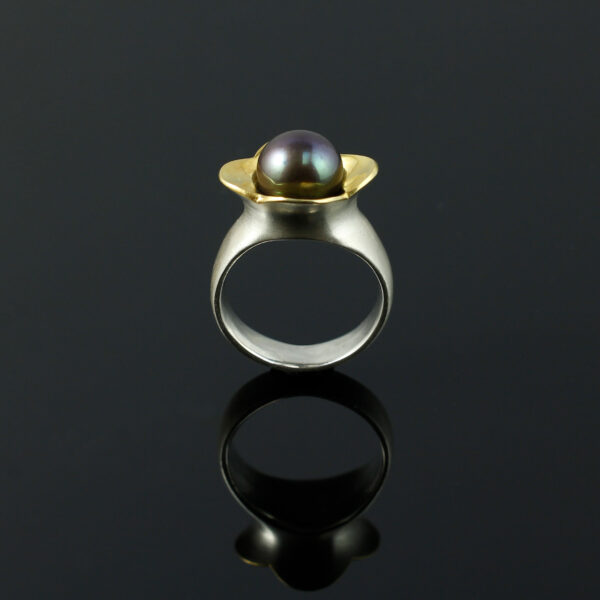 Blütenring "Schwarzer Nachtschatten", 935 Silber, teilvergoldet, Perle