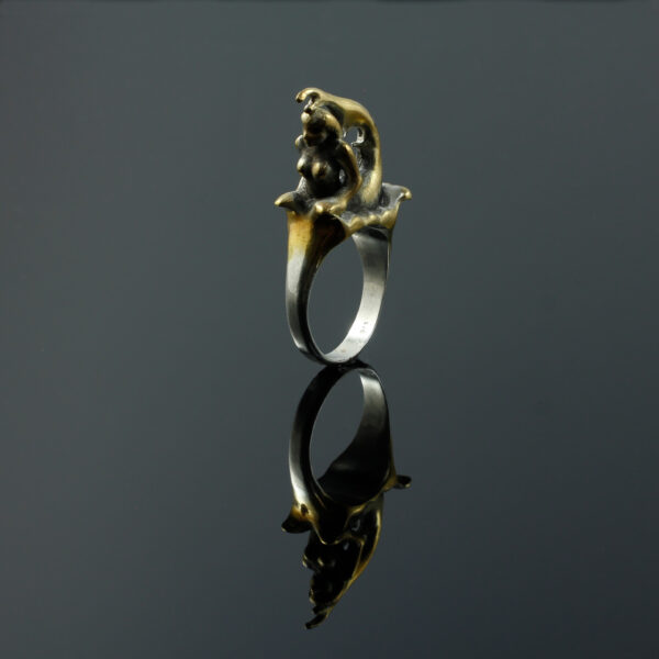 Nixenring, 935 Silber, teilvergoldet und -geschwärzt