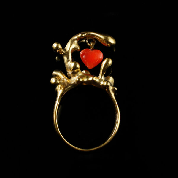 Ring mit Korallenherz, 935 Silber vergoldet