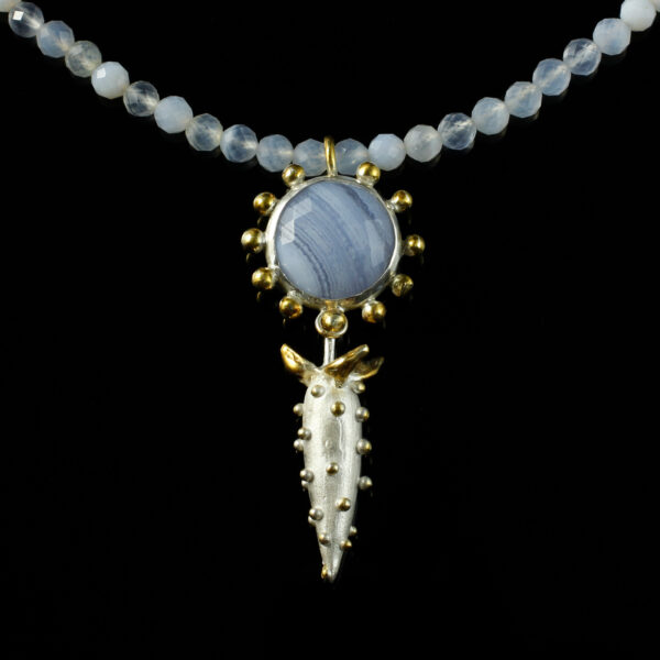 Große Möhrbeerkette, 935 Silber teilvergoldet, Chalcedon