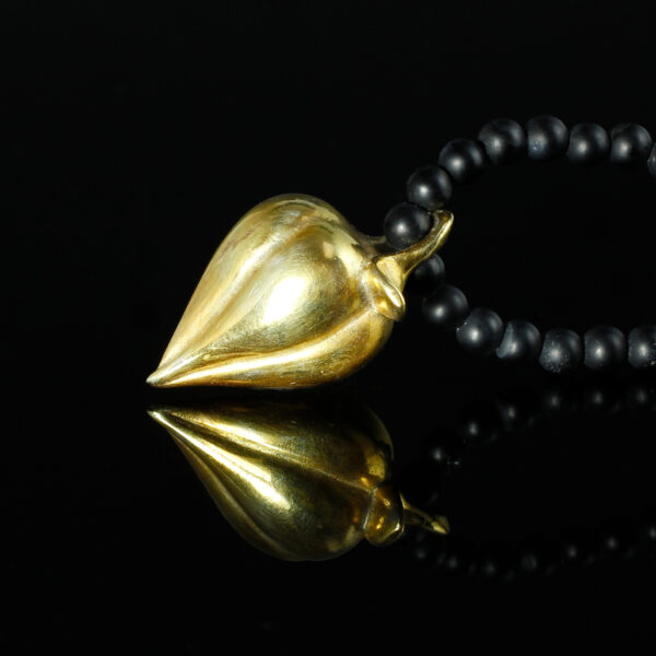 Halskette "Eulenkapsel", 935 Silber vergoldet und teilgeschwärzt, Onyx