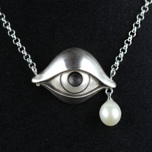 Kette "Auge", 935 Silber, teilgeschwärzt, Zuchtperle, 560 € Kette " Auge", 935 Silber, teilgeschwärzt, Zuchtperle