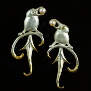 Orringe "Vogel mit Beere", 935 Silber, teilvergoldet, Perle