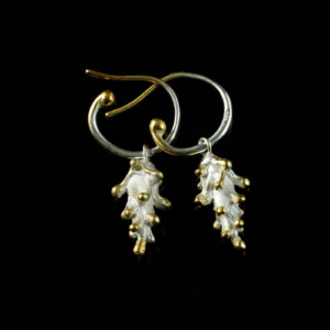 Bommelohrringe mit großem Zapfen, Silber, teilvergoldet, 290 € Bommelohrringe mit großem Zapfen, Silber, teilvergoldet