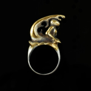 Ritterring, 935 Silber, teilvergoldet und -geschwärzt, 480 € Ritterring, 935 Silber, teilvergoldet und -geschwärzt