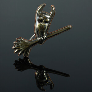 Brosche ÜLLE, 935 Silber teilvergoldet und -geschwärzt, Kupfer, 780 € Brosche ÜLLE, 935 Silber teilvergoldet und -geschwärzt, Kupfer