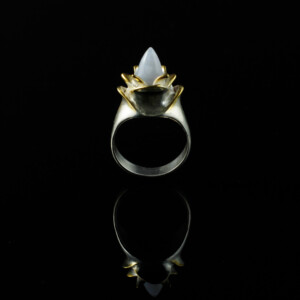 Zapfenring, 935 Silber teilvergoldet, Chalcedon